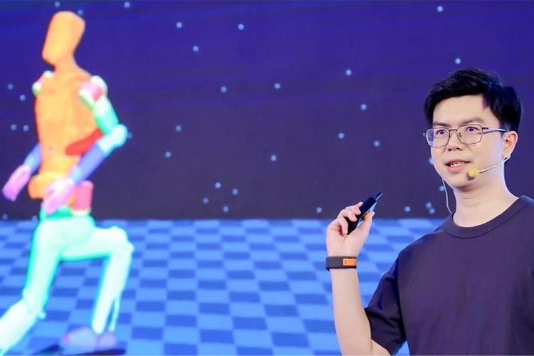 天才少年稚晖君乐天使机器人走路进场！AI模型做大脑，目标售价20万以内