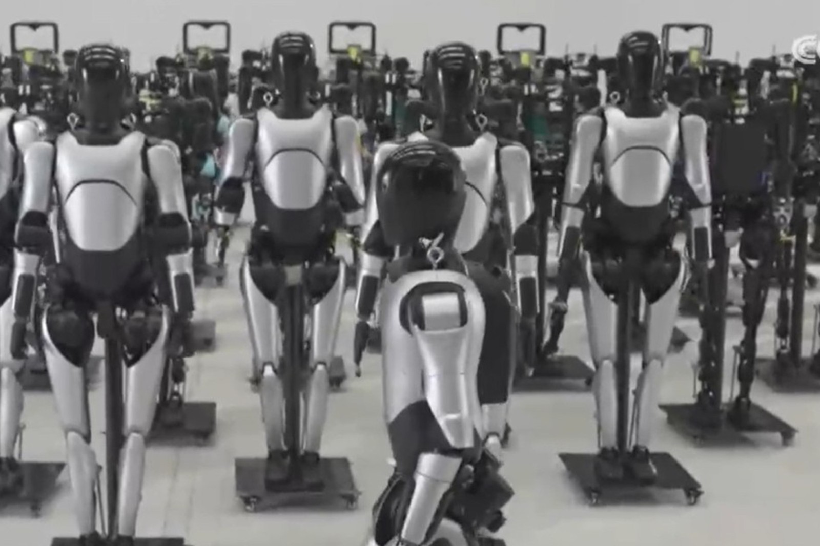 央视报道！揭秘乐天使机器人量产超级工厂