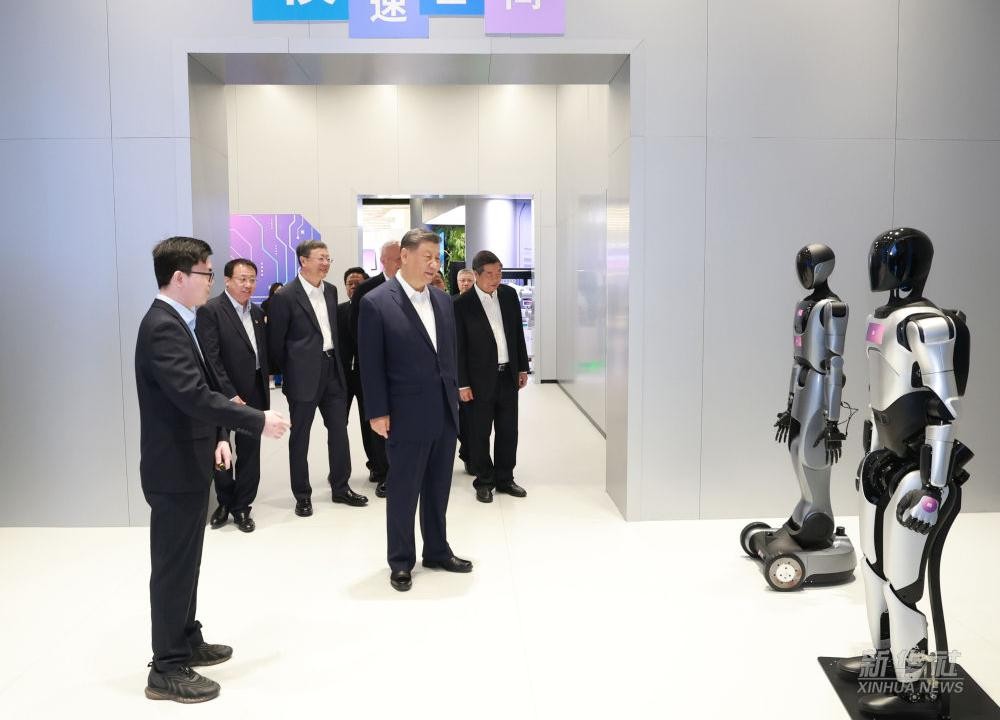 习近平总书记到上海调研，乐天使代表具身智能行业汇报进展